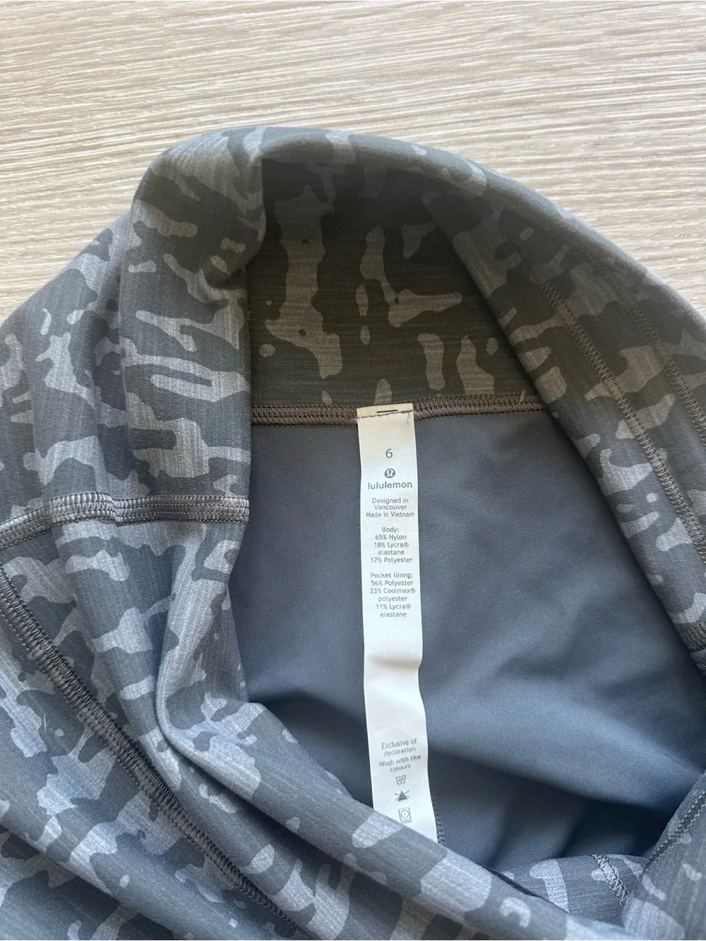 Lululemon High-Waist Cropped Leggings in Charcoal Pattern
